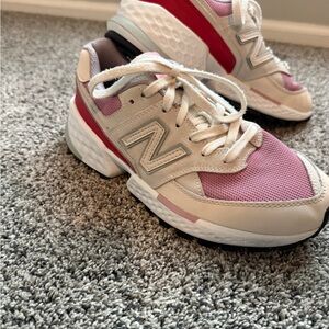 Women’s FIGS New Balance Pink, red white 574 size 8